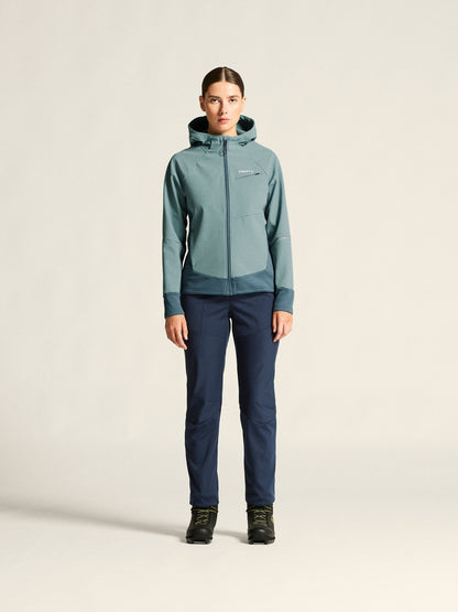 CRAFT ADV Backcountry Hybrid Jacket W River/Real close-up